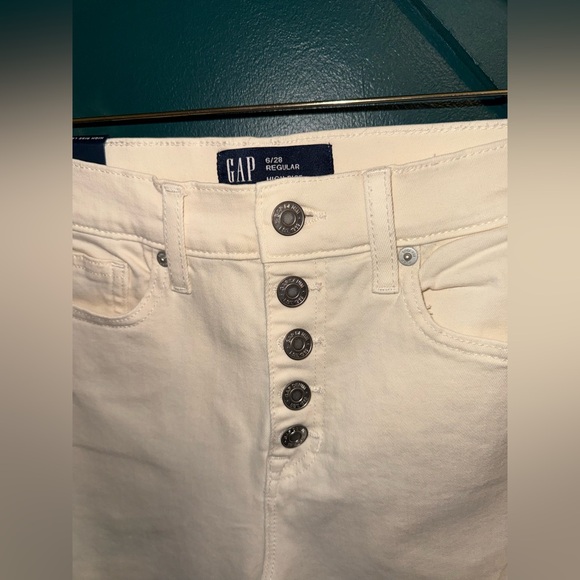 Gap High Rise White Button-Fly Jeans - Picture 4 of 9